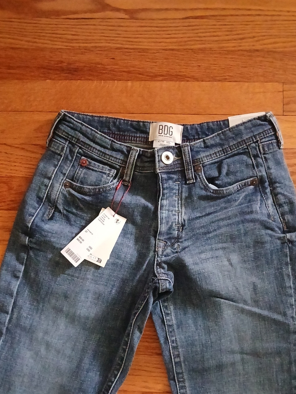NWT BDG Teo Low-Rise Relaxed  Flare Leg Jeans Oxford Blue ■ Size 27 x 32 - Picture 8 of 15